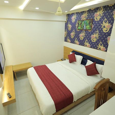 Hotel Rk Fortune Ahmedabad Buitenkant foto
