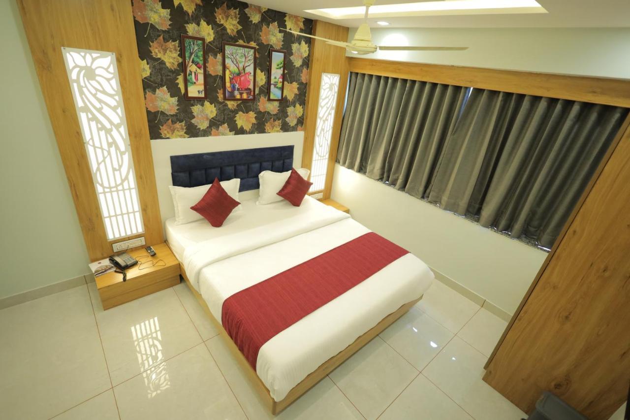 Hotel Rk Fortune Ahmedabad Buitenkant foto