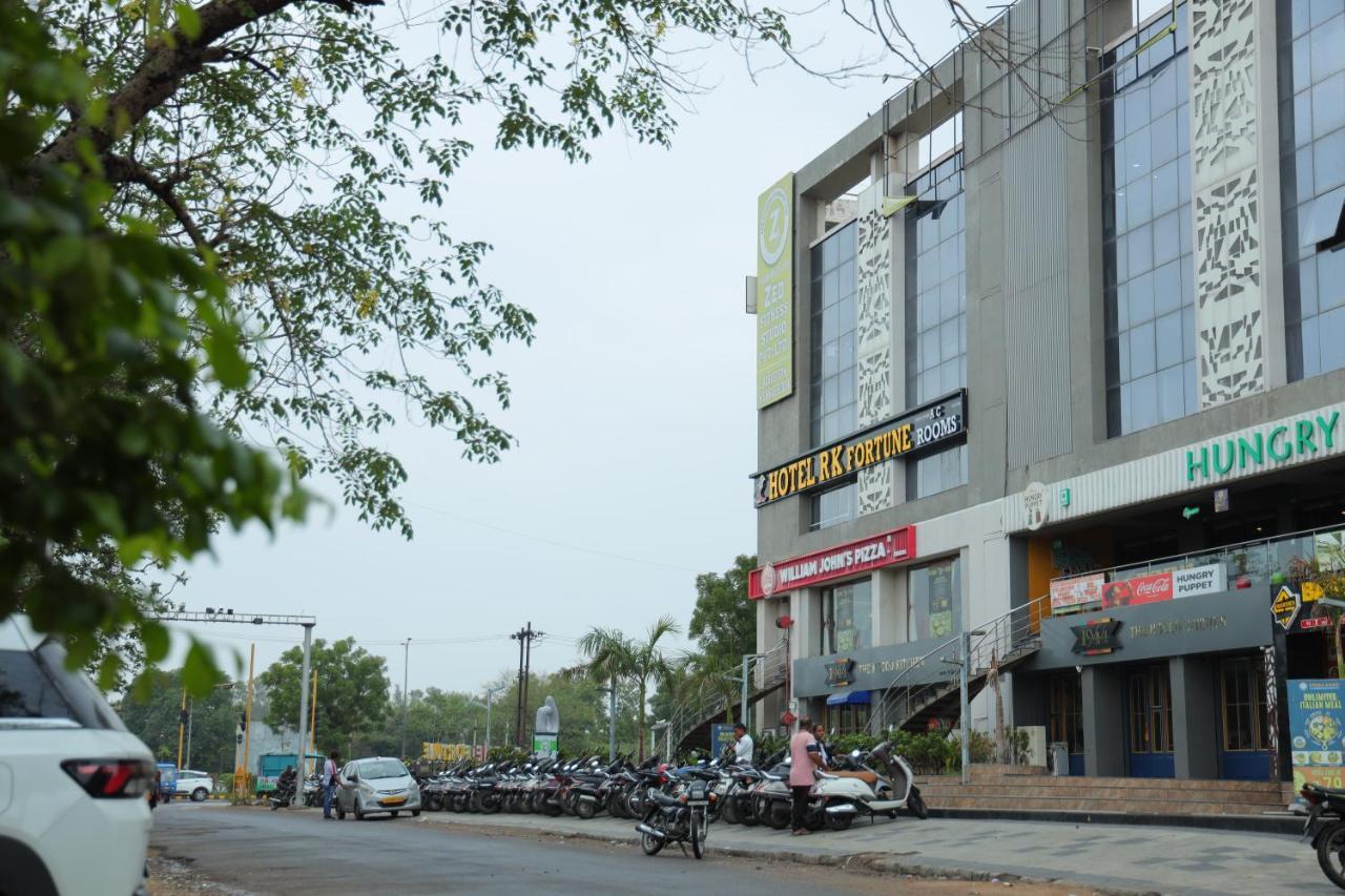 Hotel Rk Fortune Ahmedabad Buitenkant foto