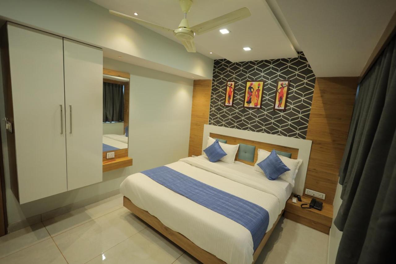 Hotel Rk Fortune Ahmedabad Buitenkant foto