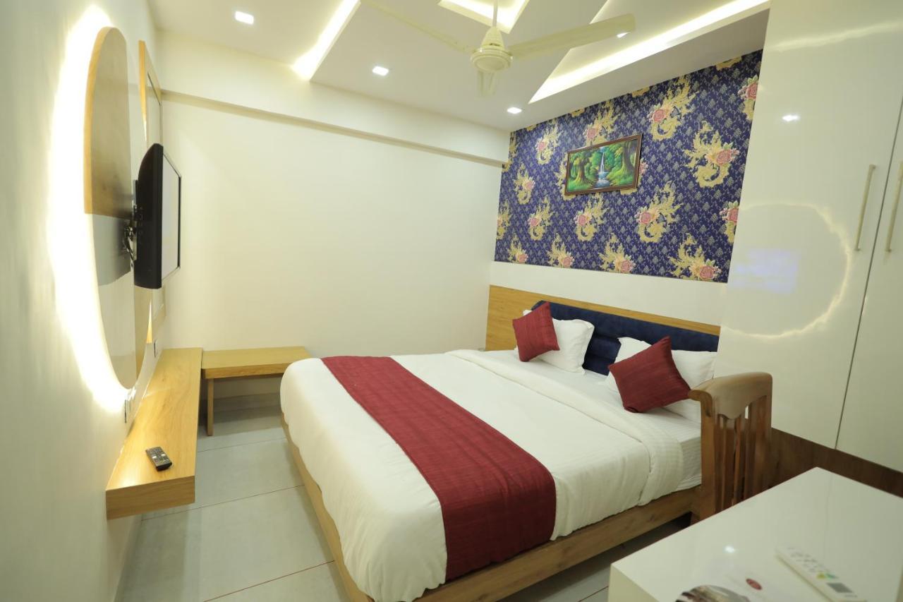 Hotel Rk Fortune Ahmedabad Buitenkant foto
