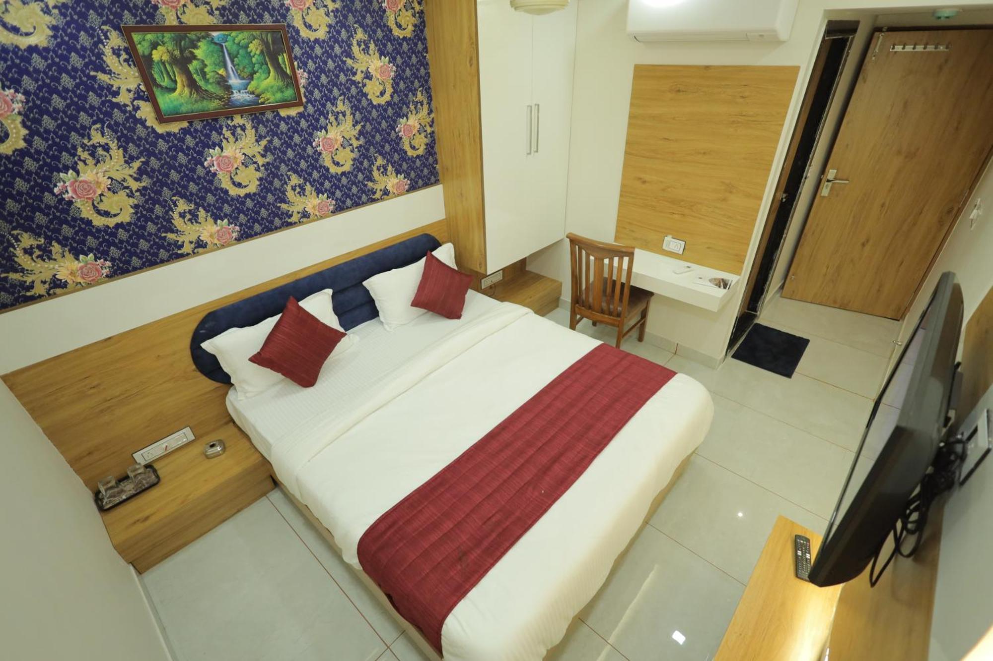Hotel Rk Fortune Ahmedabad Buitenkant foto