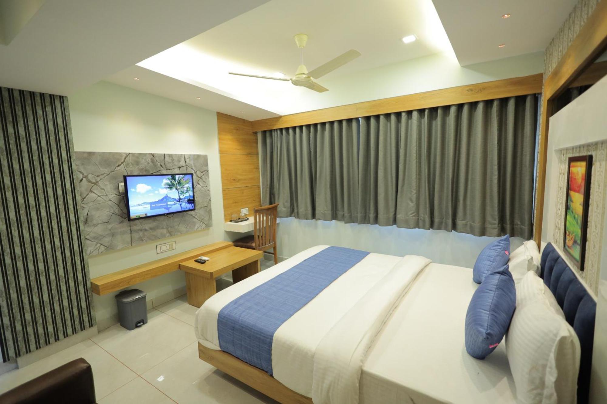 Hotel Rk Fortune Ahmedabad Buitenkant foto