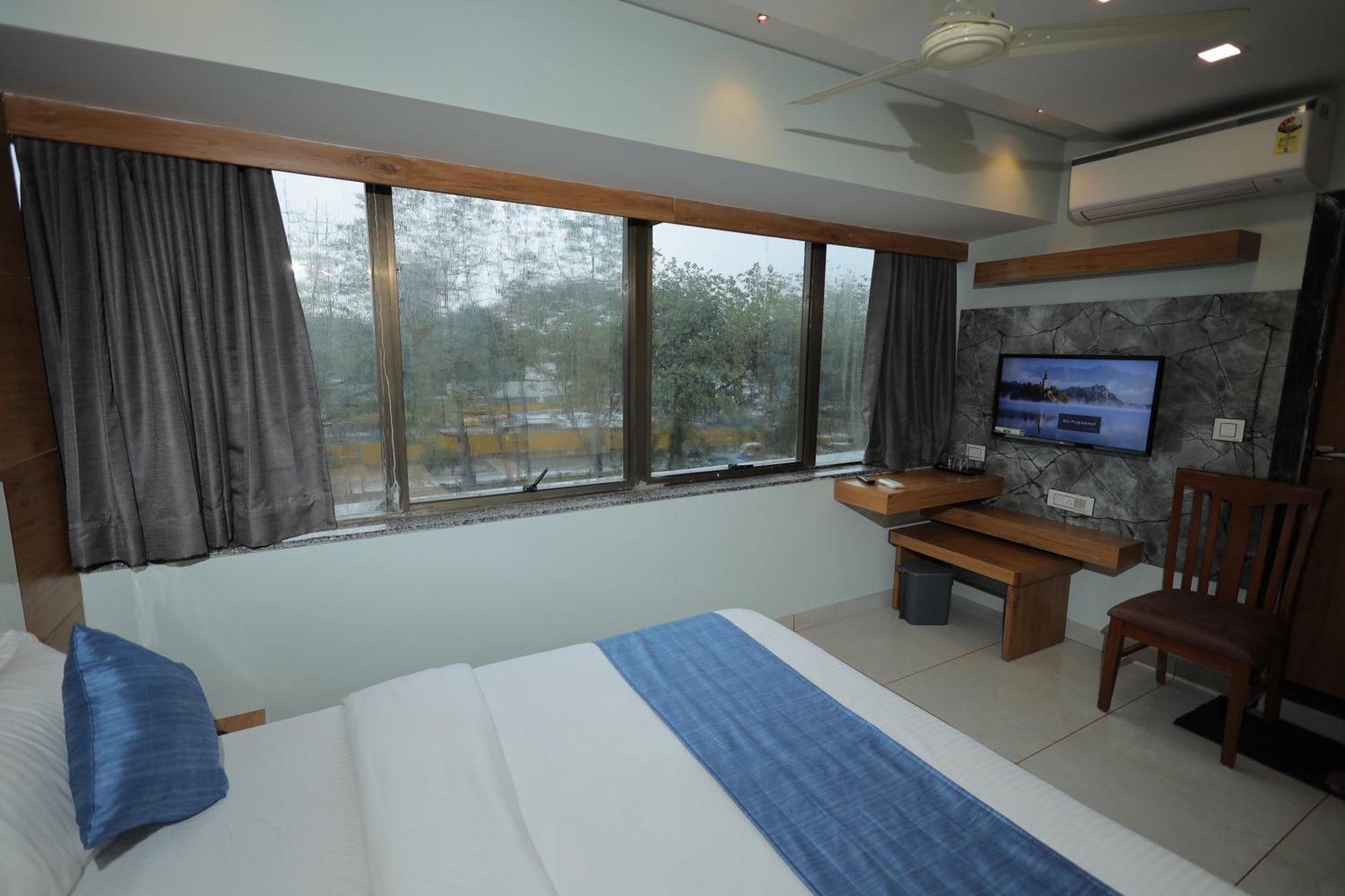 Hotel Rk Fortune Ahmedabad Buitenkant foto